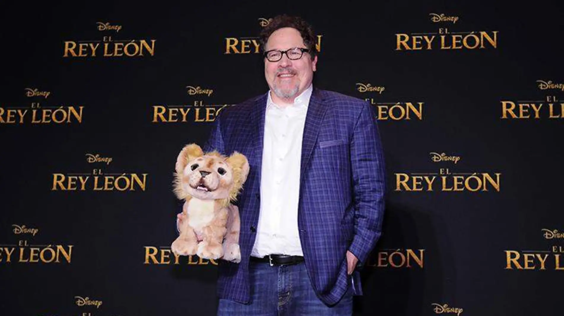 JON FAVREAU (43)